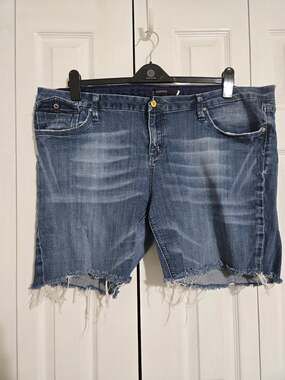 Vigoss size 24 women's plus size cut off shorts